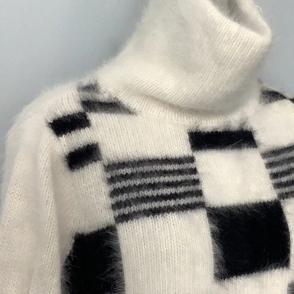VINTAGE-Angora Knit Sweater - Picture 3 of 7
